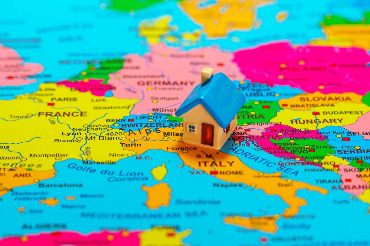 COMMECIALISTA E RESIDENZA FISCALE: LA NUOVA DISCIPLINA PER SOCIETÀ, ENTI E PERSONE FISICHE E I CHIARIMENTI DELL’AGENZIA